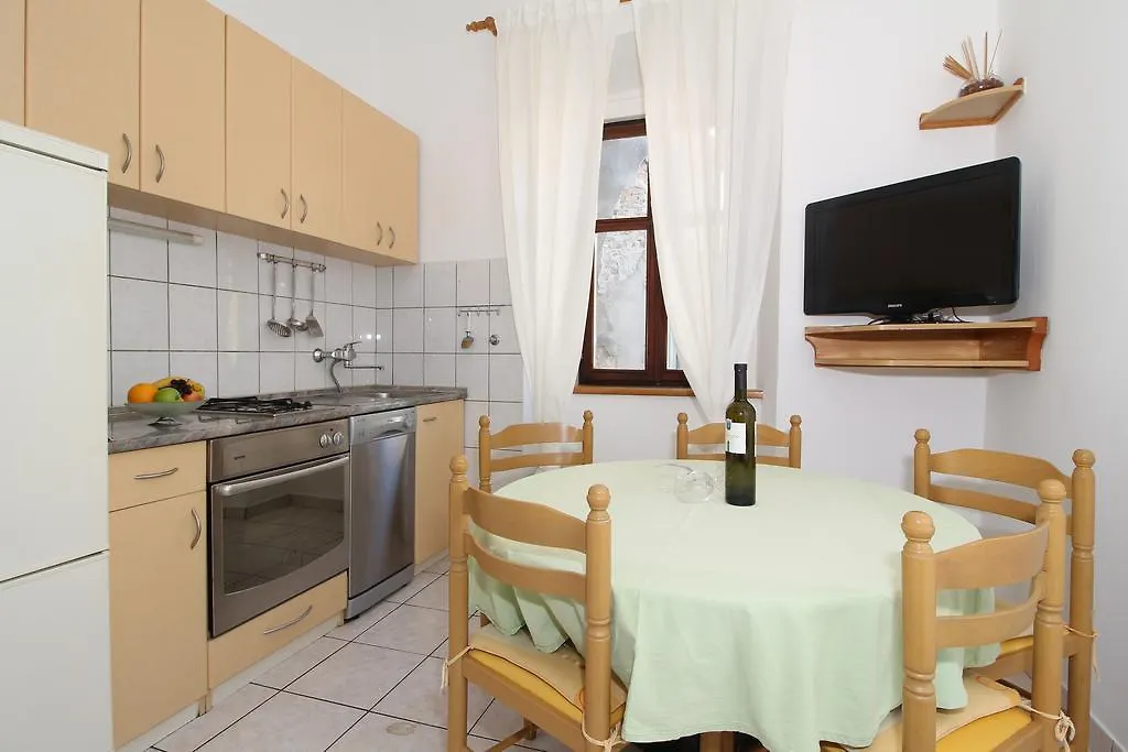 Apartment Adria Pula Kroatien
